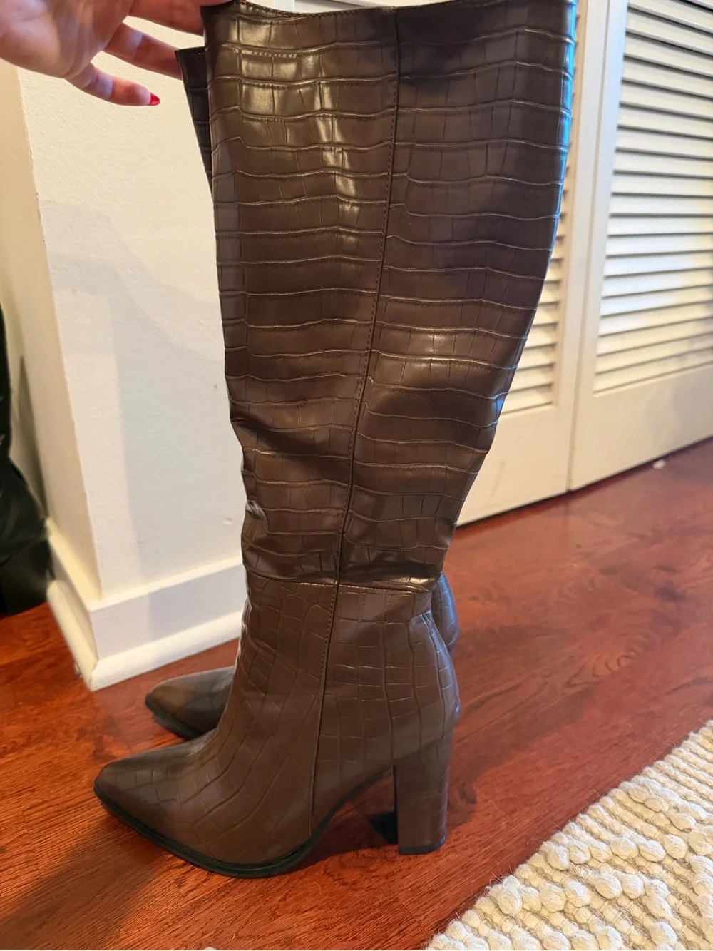 Women’s Brown Croc-Embossed Knee-High Block Heel Boots